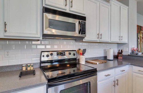 Rovey Farm Estates House | Myrtle Summary: Looki
