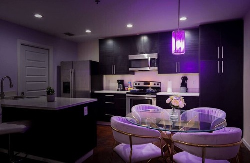 McAllen Villa | Near Airport/King Size Beds/PS5/Fast Wifi/Central