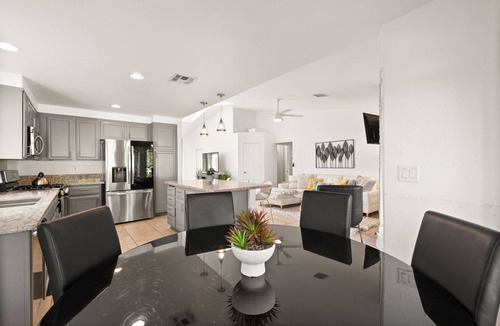 Indian Wells House | Near Coachella Private Home | Walk to Tennis Gardens | Pool & Spa Paradise | Ideal for Entertainment