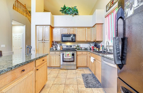 Maricopa Cottage | Near Golf Courses & Casinos: Maricopa Home w/Yard