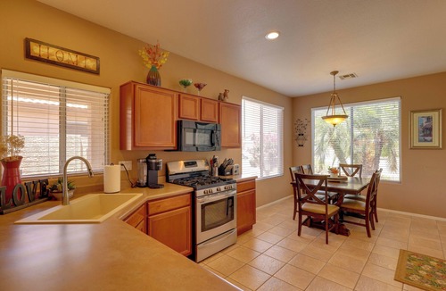 Peoria House | Near Golf! 'Peoria Paradise' House w/Pool