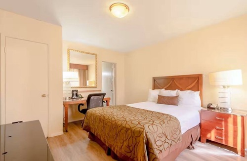 Yuma Townsite Hotel | Near Riverfront Activities | Queen Room Escape | Outdoor Pool