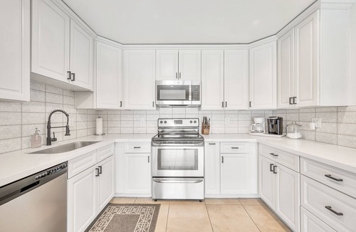 Raskin Estates House | Near TPC Scottsdale. Pool, Hot Tub & Game Room- Sleeps 15