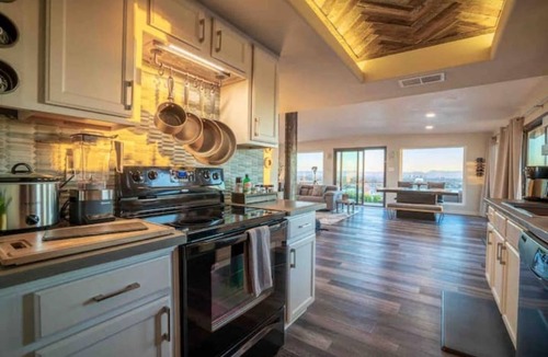 Hillside Homes House | "Nest" 360degree views of Phx -friends couples Decks Hot Tub