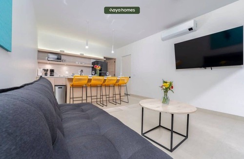 Centro Apartment | New 1BR Condo in Marina - Rooftop Pool - King Bed