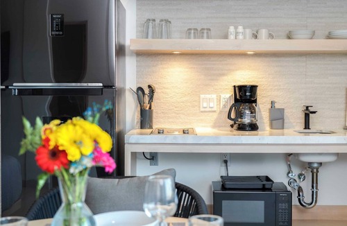 Centro Apartment | New 1BR Condo near Marina and Downtown - Pool