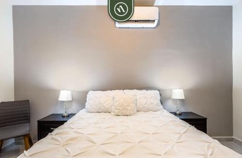 Libertad House | New 2 BR Condo with Private Terrace - BBQ