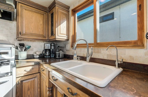 Silver Strand House | NEW! Beach Front Coastal Living