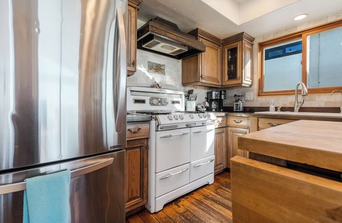 Silver Strand House | NEW! Beach Front Coastal Living