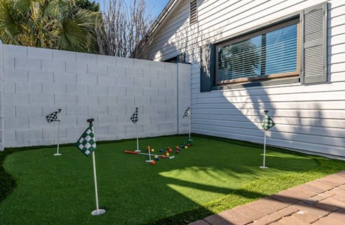 Papago Parkway House | *NEW* Casa de Cactus: Pool+Putting Green+Game Room