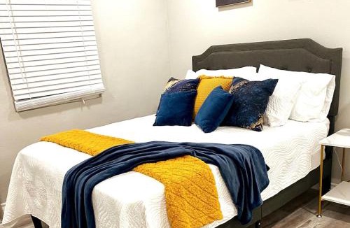 Weslaco Apartment | NEW! close to Downtown, Malls & Premium Outlets, with Balcony