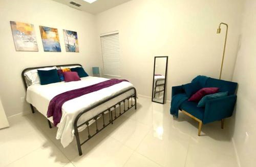 Mission Apartment | NEW! Condo on Shary