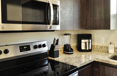 Edinburg Apartment | NEW Cozy 3-Bedroom Apartment in Gated Community!!!