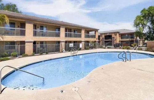 Tolleson Apartment | New! Cozy Studio | Fast WiFi & Work Desk
