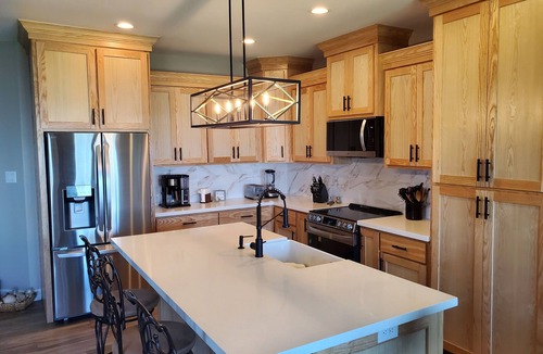 Laguna Vista House | NEW Custom Home-Sunset/Sunrise Lake Views-SPI Golf Course-13 mi to SPI Beaches