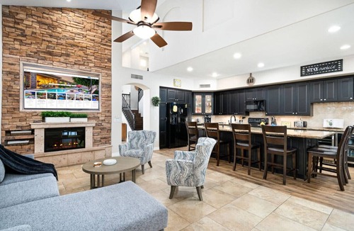 Arrowhead Ranch House | New Family & Pet Friendly Villa, Heated Pool