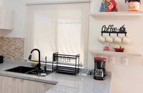 El Marques House | New, fully equipped! Full bathroom for each room.