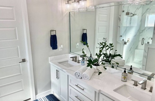 Palmhurst House | New Home, Gorgeous Pool, 4 Beds