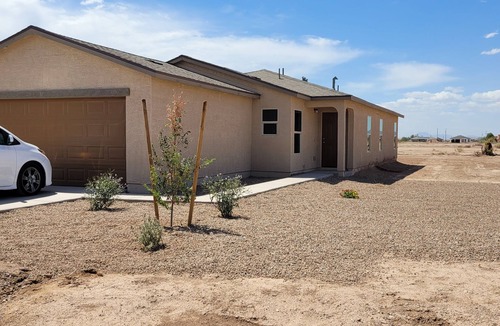 Eloy House | New home to enjoy family fun.