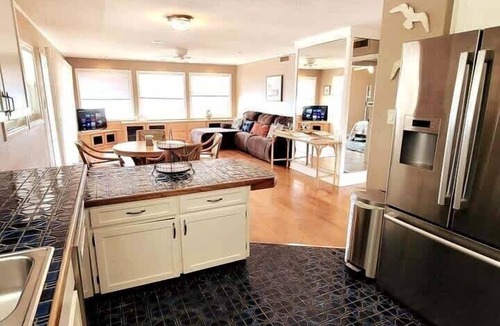 South Padre Island House | NEW! * Large Home Near Bay to Fish * New Pool