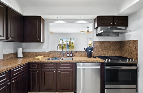 Magnesia Falls Cove House | New Listing 3 Bedroom Luxury Home in Rancho Mirage