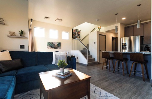 Desert Ridge House | New Listing Special! 3 Bedroom House in Prime Desert Ridge Location
