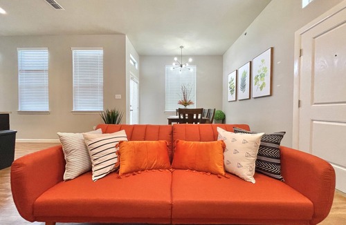 McAllen Apartment | NEW! Luxury Apt, 5 min from Mall, Airport, & Dine!