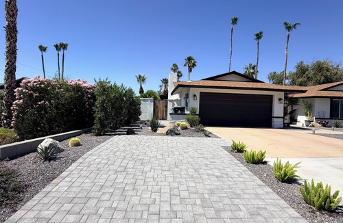 North Mountain Cottage | New Luxury Build Free Standing Casita-Spacious Designer Getaway
