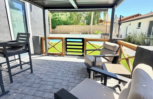North Mountain Cottage | New Luxury Build Free Standing Casita-Spacious Designer Getaway
