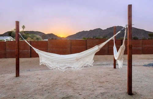 Joshua Tree House | NEW Luxury Modern Home, Fenced Property w Hot Tub, Pool, Outdoor Shower, Arcade