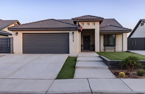 Yuma House | New Modern home w/RV access and Garage Access.