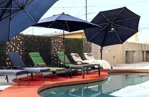 Phoenix House | NEW Pool Gym Resort Village Central to PHX Tempe Scottsdale and Sky Harbor