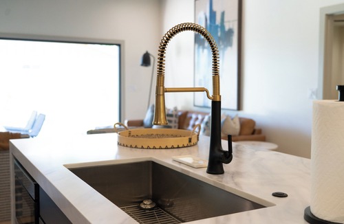 Gilbert House | New Remodel w/Pool & Spa! Blocks away from downtown Gilbert!