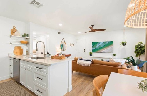 Sunset Condo | *NEW* Remodeled Tempe Pool View Condo Walk to Mill
