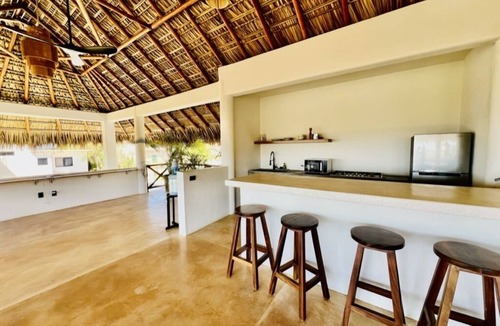 Brisas de Zicatela Villa | New Retreat style villa "Casa Jubilee" with starlink