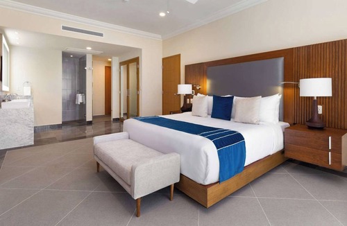 San Jose del Cabo Resort | New Year on the beach in luxurious 2 bedroom suite in Cabo San Lucas