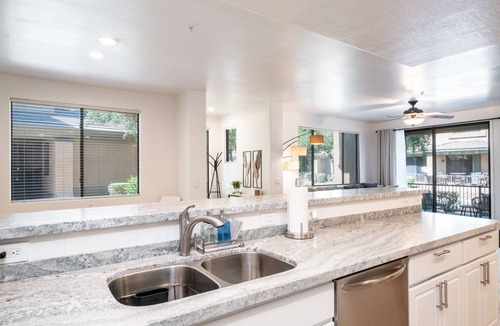 Fox Crossing House | NEWLY RENOVATED Light and bright waterfront townhome in Chandler.