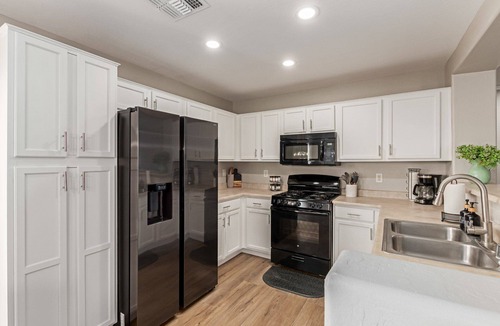 El Mirage House | Newly Renovated, Modern & Cozy 3-bedroom home in El Mirage, AZ
