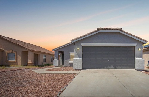 El Mirage House | Newly Renovated, Modern & Cozy 3-bedroom home in El Mirage, AZ