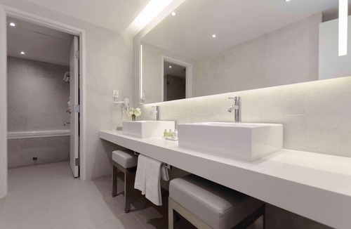 San Nicolas de los Garza Hotel | NH Monterrey La Fe