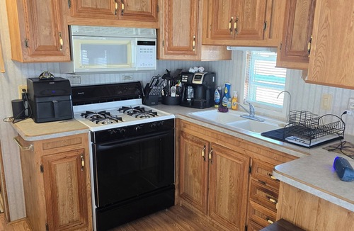 Donna House | Nice 1-bedroom house in 55+ resort