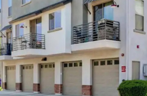 Chandler Condo | Nice 2-bedroom condo with AC in charming Chandler