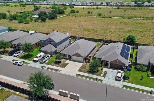 Edinburg House | Nice 3-bedroom house in a beautiful neighborhood in Edinburg