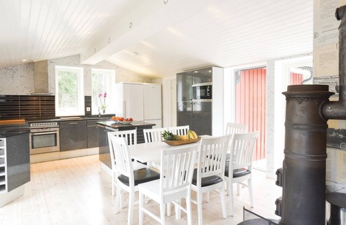 Lilla Edet House | Nice home in Lilla Edet with WiFi