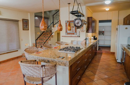 Almacen Villa | Nice vacation place to relax under the hot sun of zihuatanejo