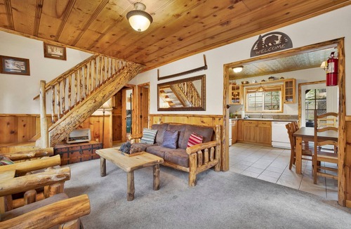 Moonridge Cabin | Nine Pines Lodge Retreat in the Pines at Big Bear