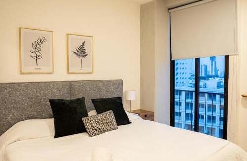 Zapopan Apartment | Nuevo Departamento Céntrico con Alberca y Parking