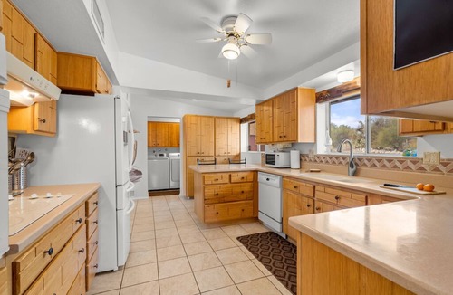 Suffolk Hills House | NW Tucson family friendly house with Catalina mountain views