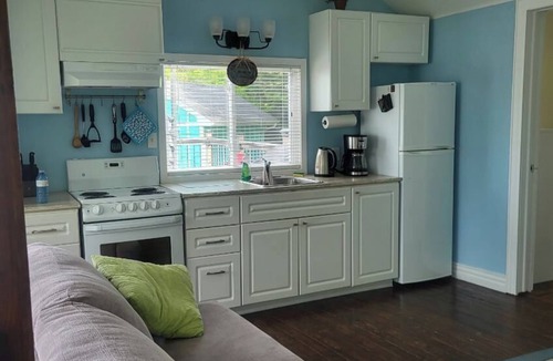Fox Point House | Ocean front cottage in the heart of Hubbards.