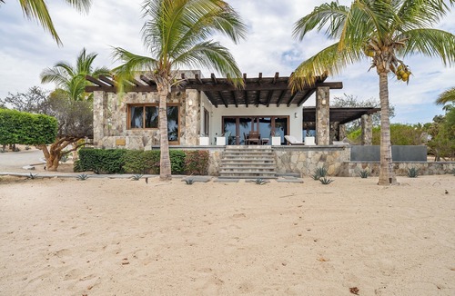 El Cardonal Villa | Ocean front Sea of Cortez! Daily Housekeeping Service
